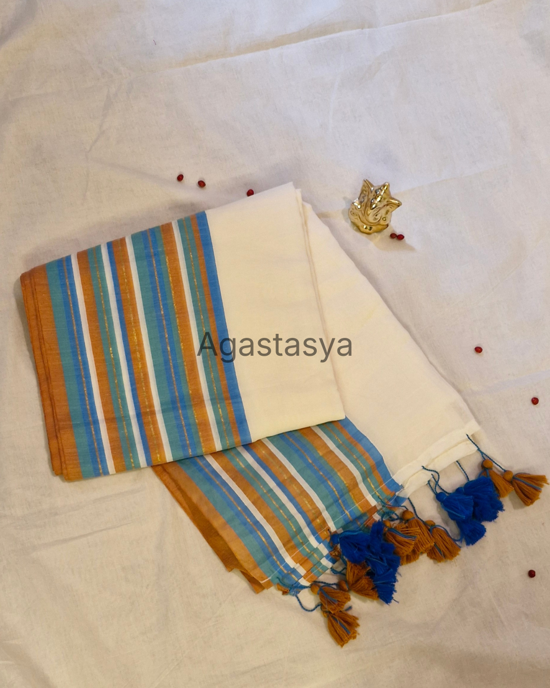 Mul Cotton saree with Blue  Border
