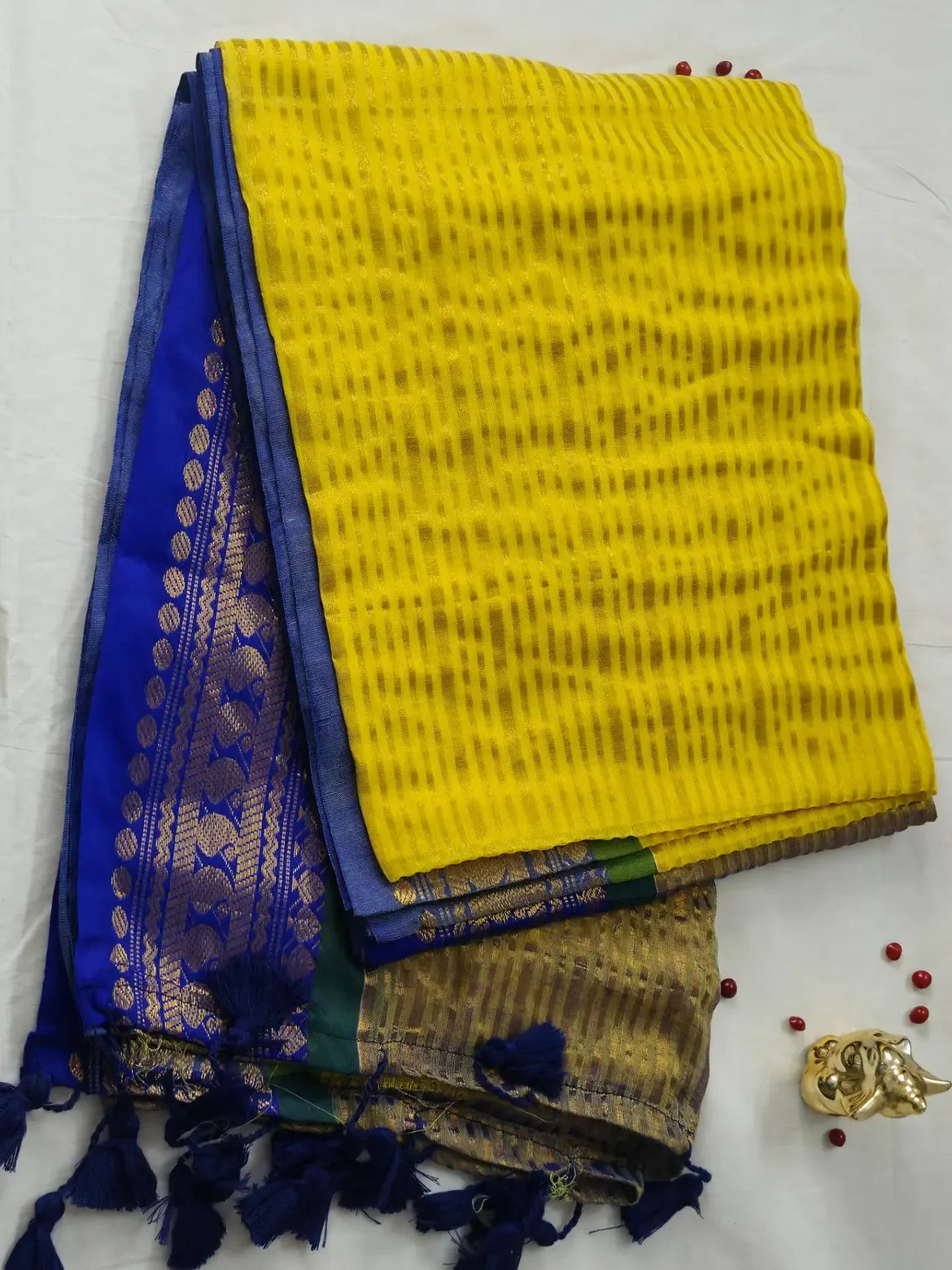Yellow Mul Cotton saree with Blue Kanchi Border